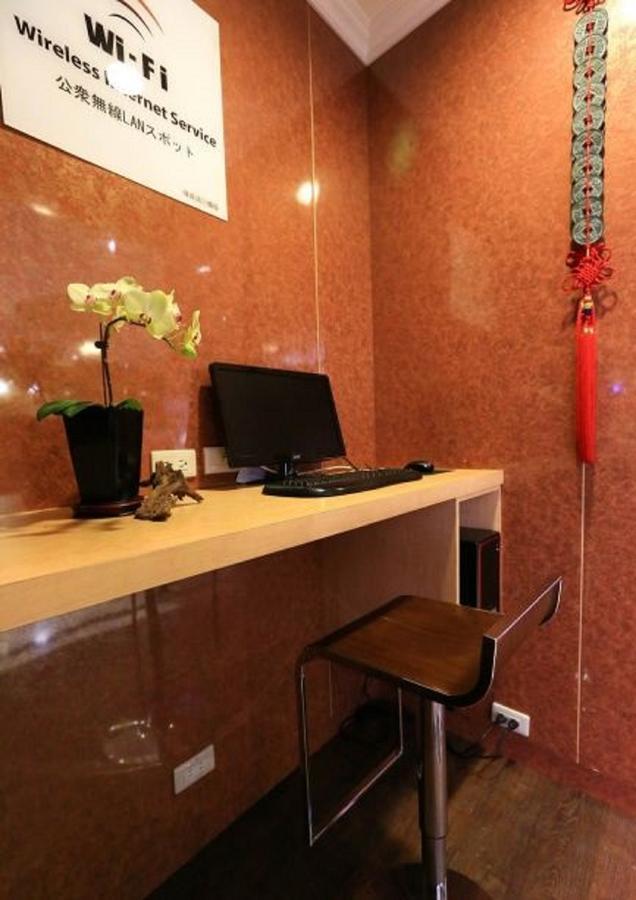 Red Cabin Inn Taipei Exteriör bild